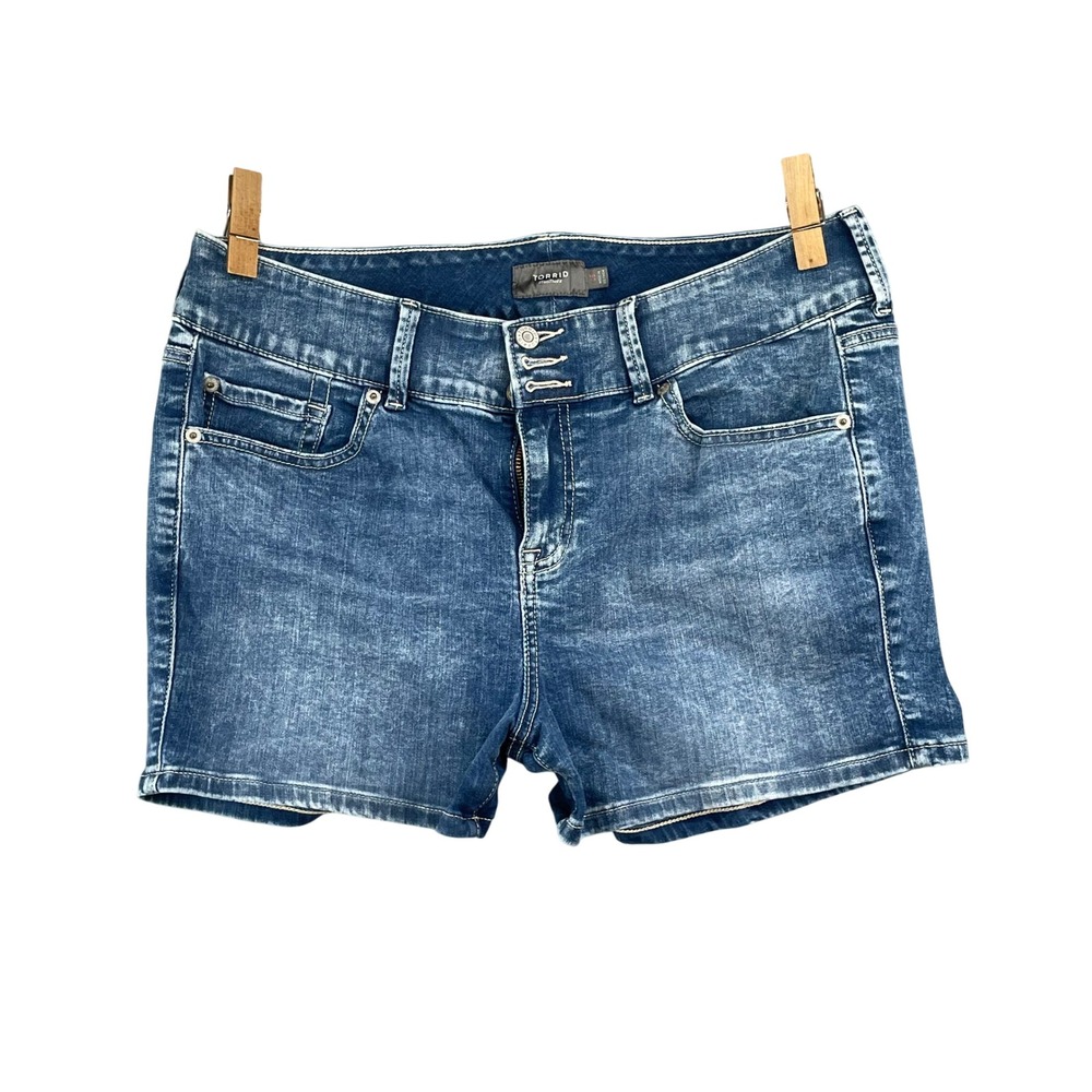 Torrid Denim Shorts Womens 16 Blue Acid Wash High‎ Rise Triple Button Stretch